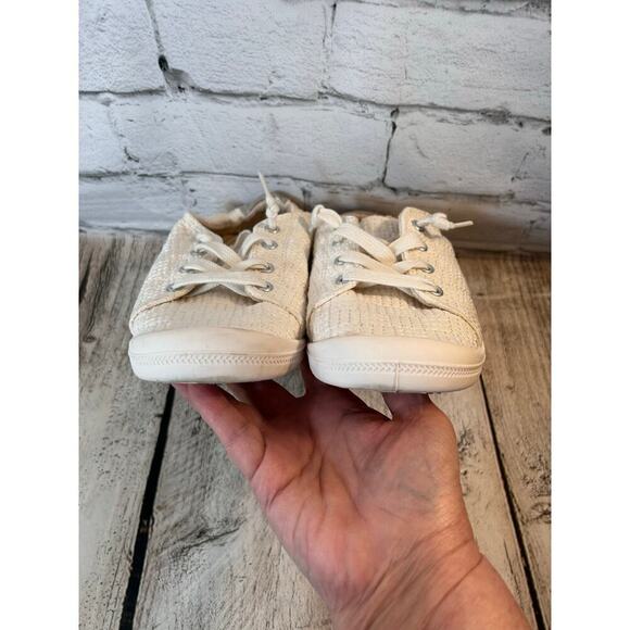 TORRID Women’s Riley Ruched Lace-Up Sneakers / Size: 7W - Picture 7 of 10